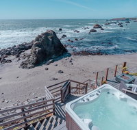 Surfscape Beach House Private Beach  Ocean views - Accommodation Dallas