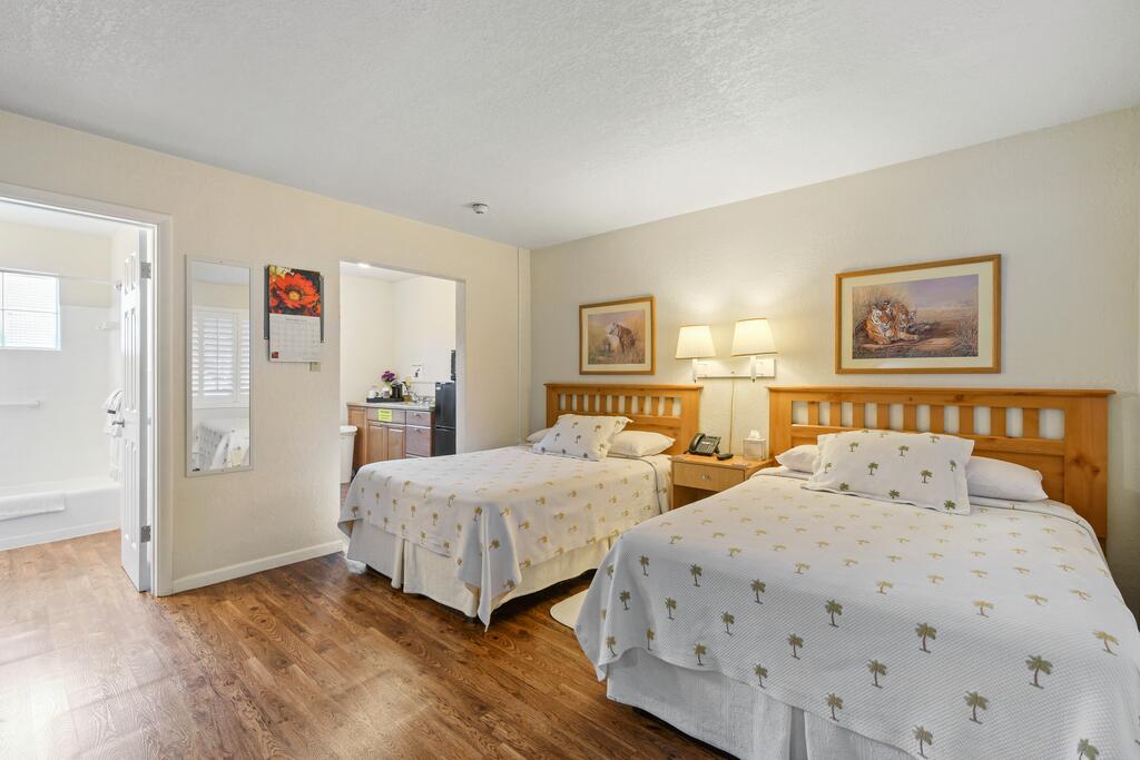 Tequesta Palms Inn - thumb 1