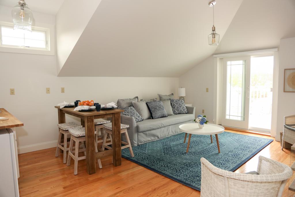 The Sea Breeze Inn - thumb 2