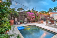 Tropical Lake Worth House with Heated Pool Accommodation Dallas