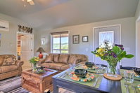 Updated Cabin with Fire Pit - 1 Mile From Downtown Accommodation Dallas