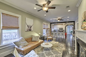 Updated Dallas Escape With Porch About 5 Mi To Downtown!