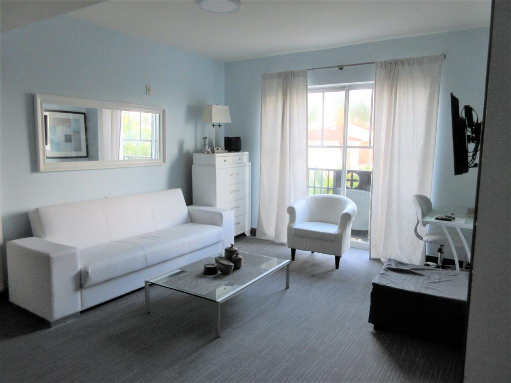 Versace Mansion View Suite - thumb 1