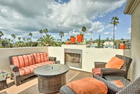 Vibrant Pacific Beach Townhome -10 Min Walk to Bay Accommodation Dallas