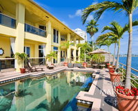 Villa Dimitri Accommodation Dallas