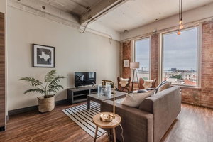 Visit Dallas From A Spacious 2-Bdrm Loft!