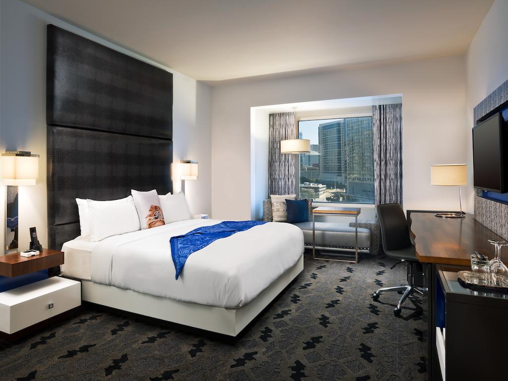 W Dallas - Victory - thumb 3