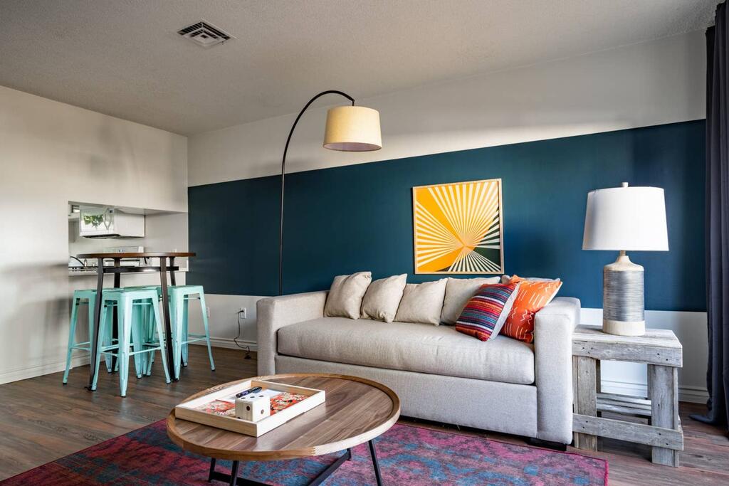 WanderJaunt - Adriano - 2BR - Point Loma - thumb 0