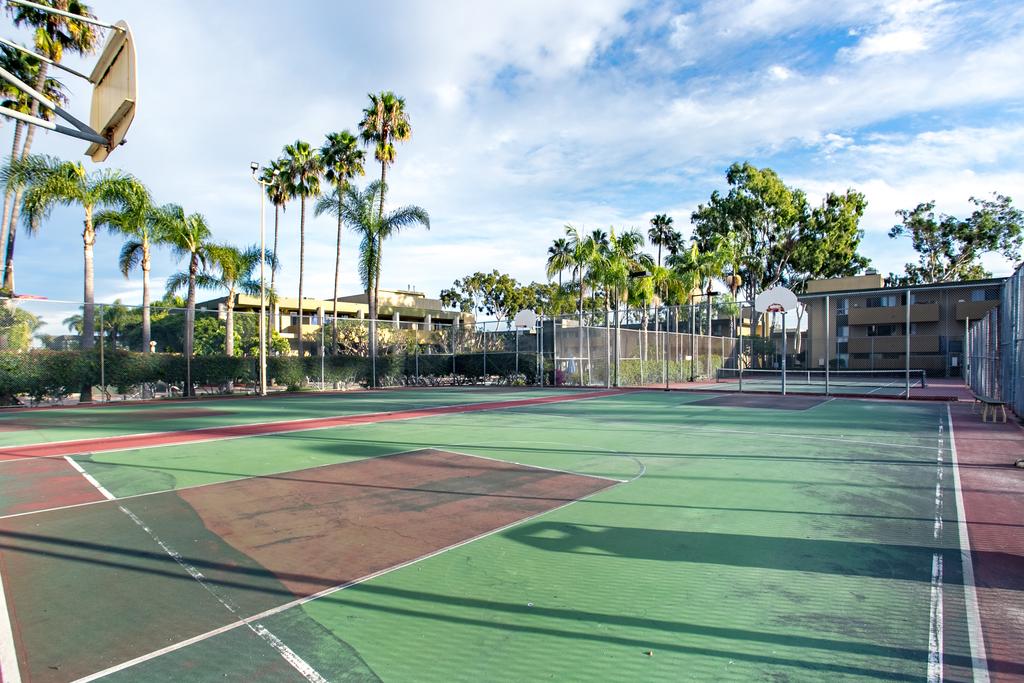 WanderJaunt - Apts In Pacific Beach - thumb 3