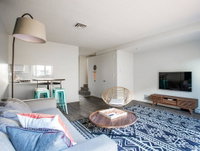 WanderJaunt - Castillo - 2BR - Point Loma Accommodation Dallas