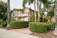 WanderJaunt - Pacific Beach Townhomes Accommodation Dallas