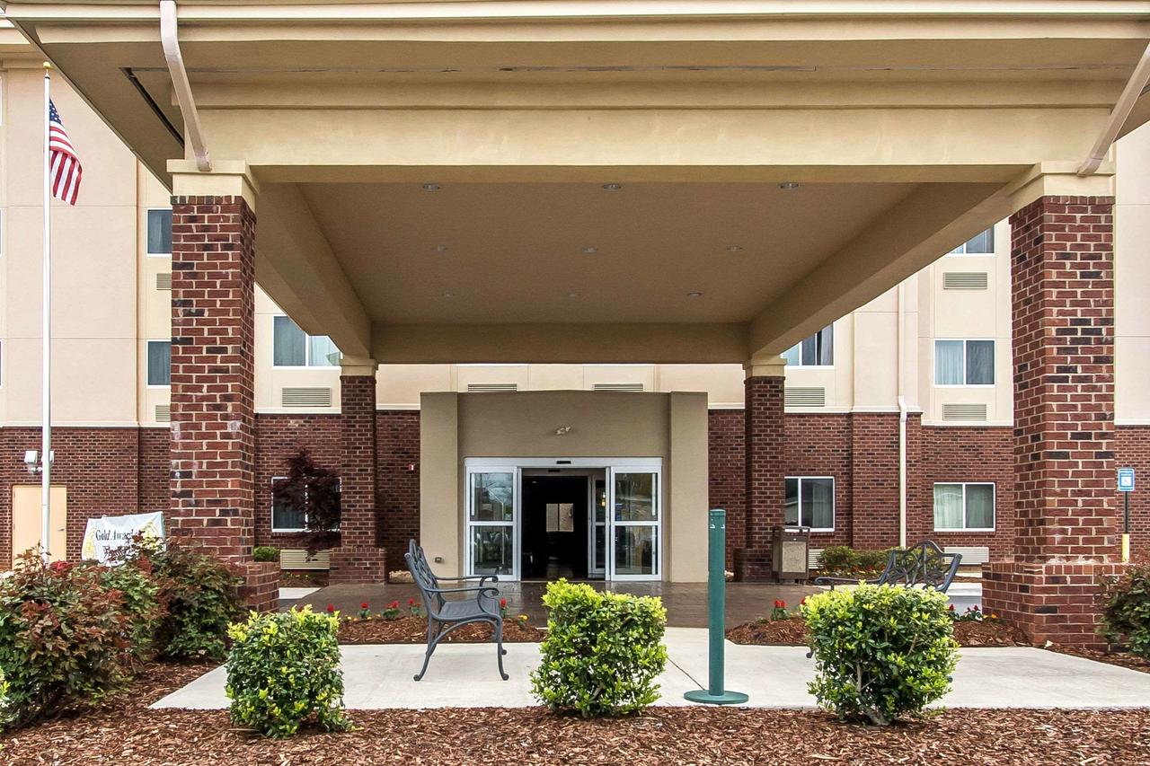 Sleep Inn & Suites Huntsville Near U.S. Space & Rocket Center - thumb 0
