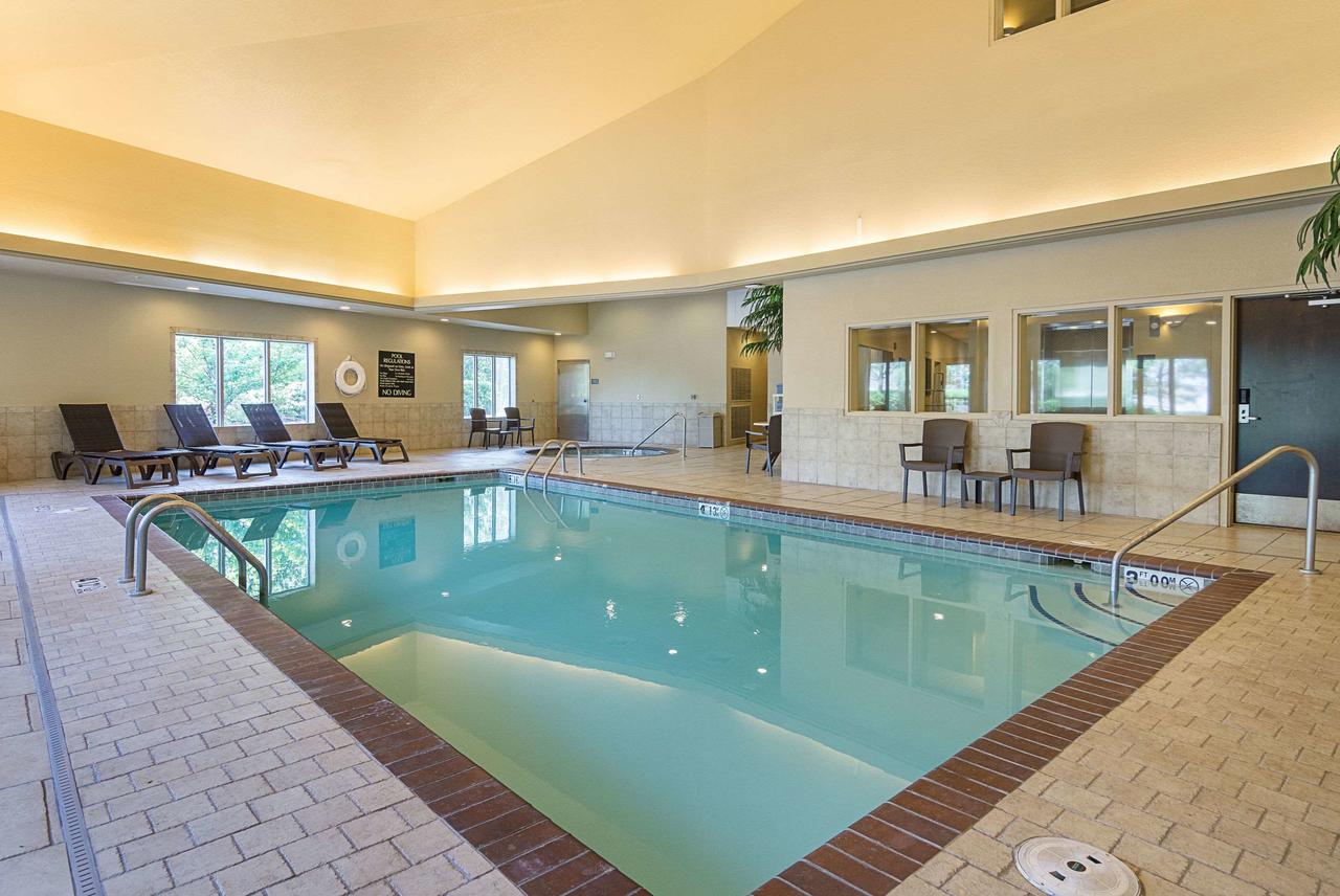 Comfort Inn Bentonville - thumb 22