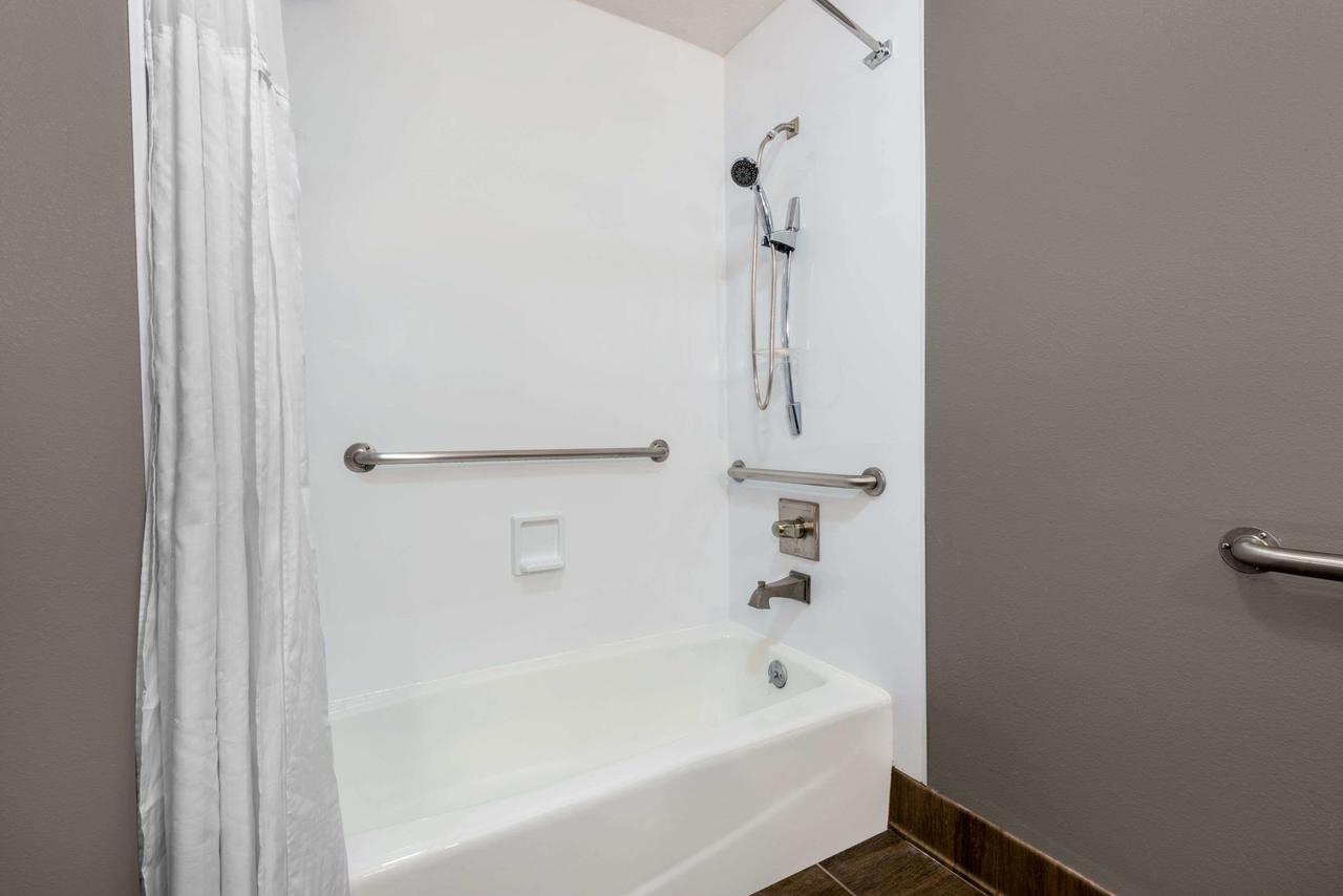 Days Inn By Wyndham San Francisco International Airport W - thumb 30