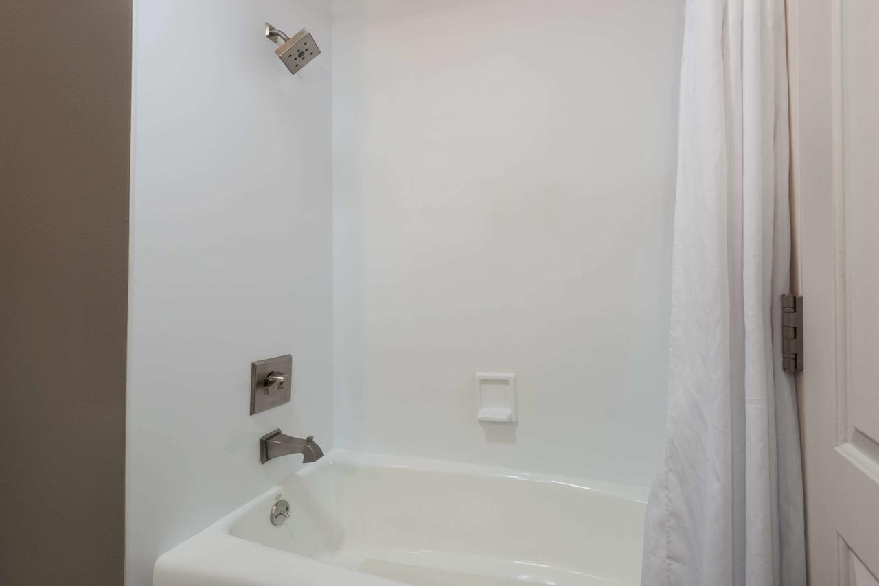 Days Inn By Wyndham San Francisco International Airport W - thumb 31