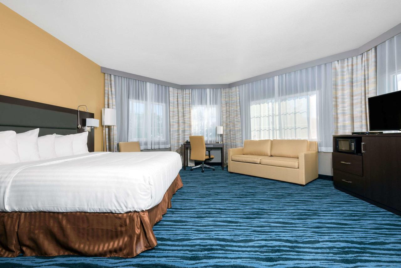 Days Inn By Wyndham San Francisco International Airport W - thumb 24
