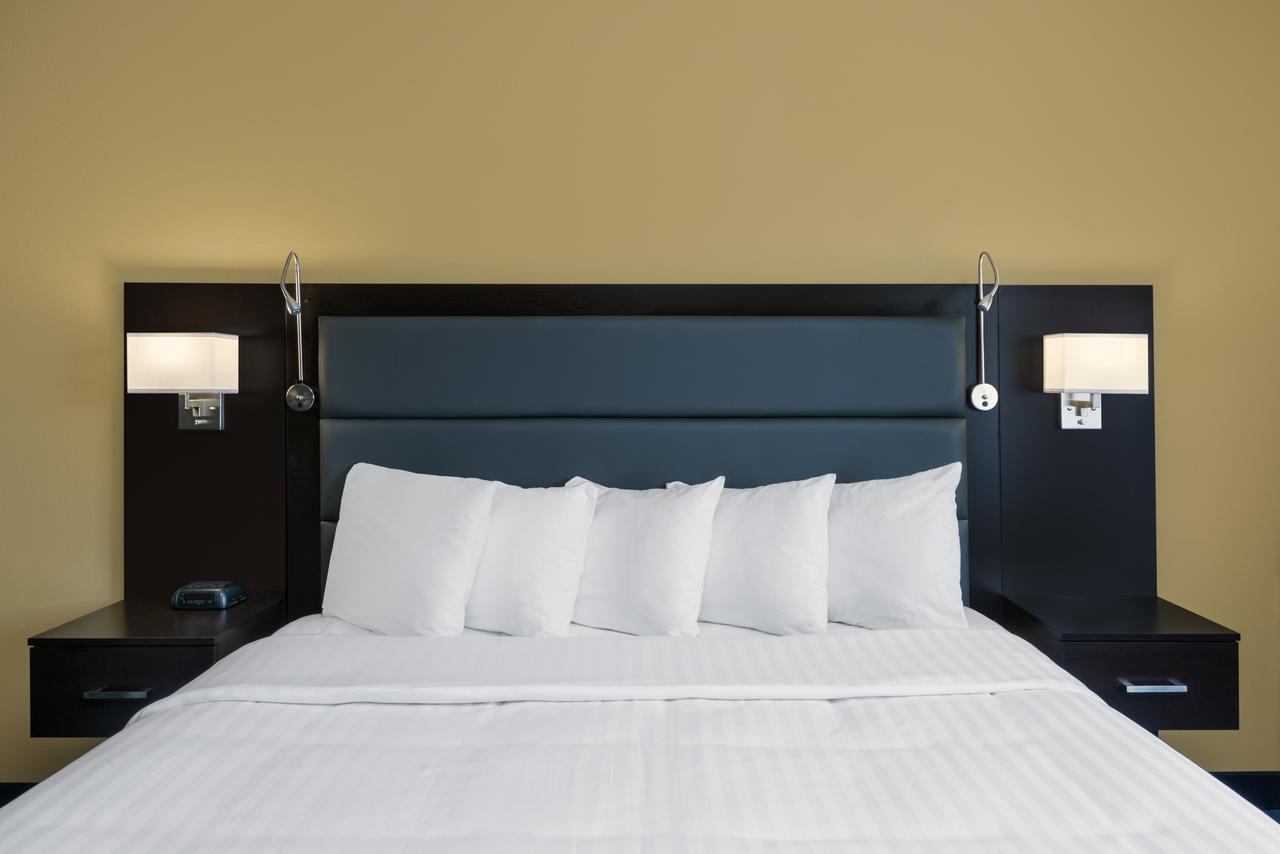 Days Inn By Wyndham San Francisco International Airport W - thumb 3