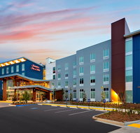 Hampton Inn  Suites San Diego Airport Liberty Station - Accommodation Dallas