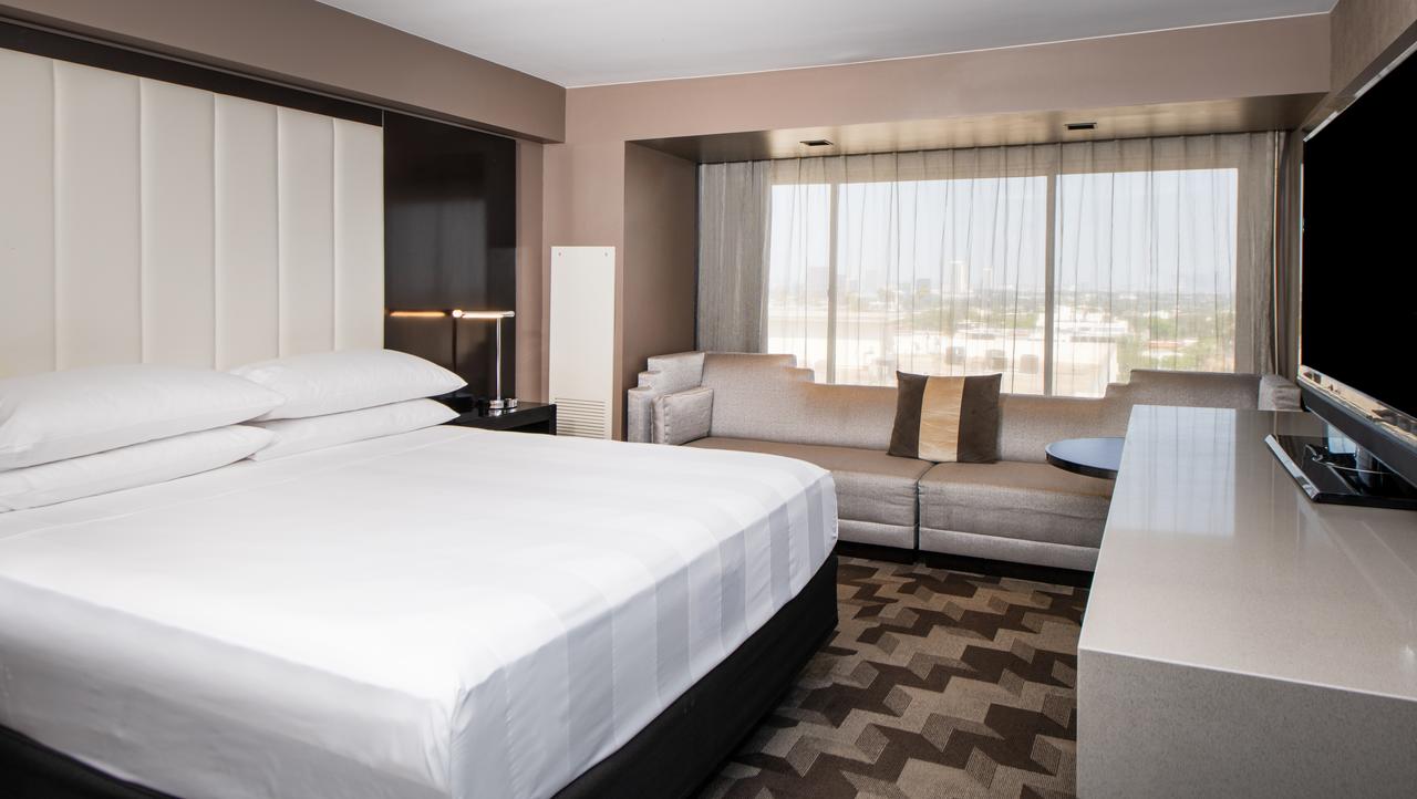 Beverly Hills Marriott - thumb 1