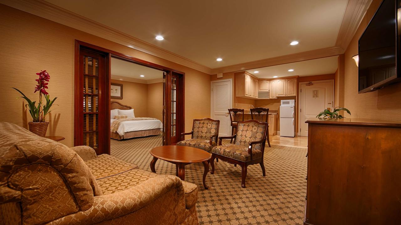 Best Western Plus Sunset Plaza Hotel - thumb 35