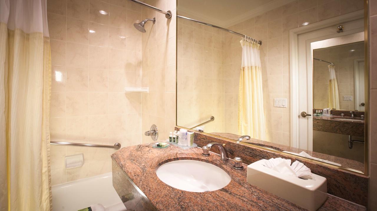 Best Western Plus Sunset Plaza Hotel - thumb 36