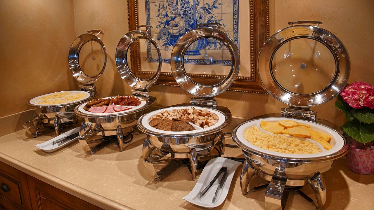 Best Western Plus Sunset Plaza Hotel - thumb 24