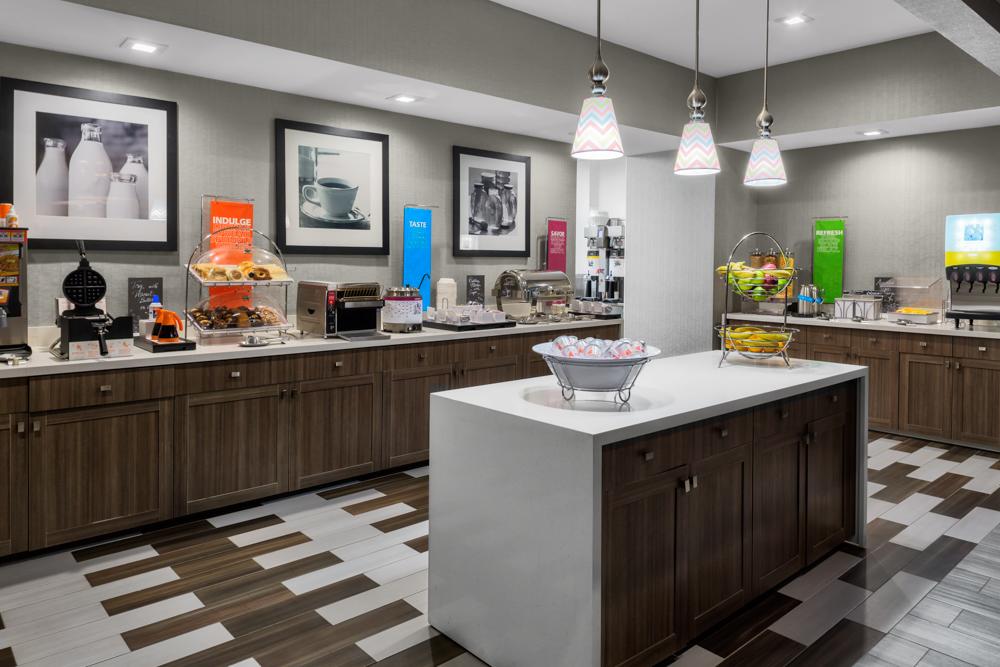 Hampton Inn & Suites Los Angeles/Hollywood, CA - thumb 12