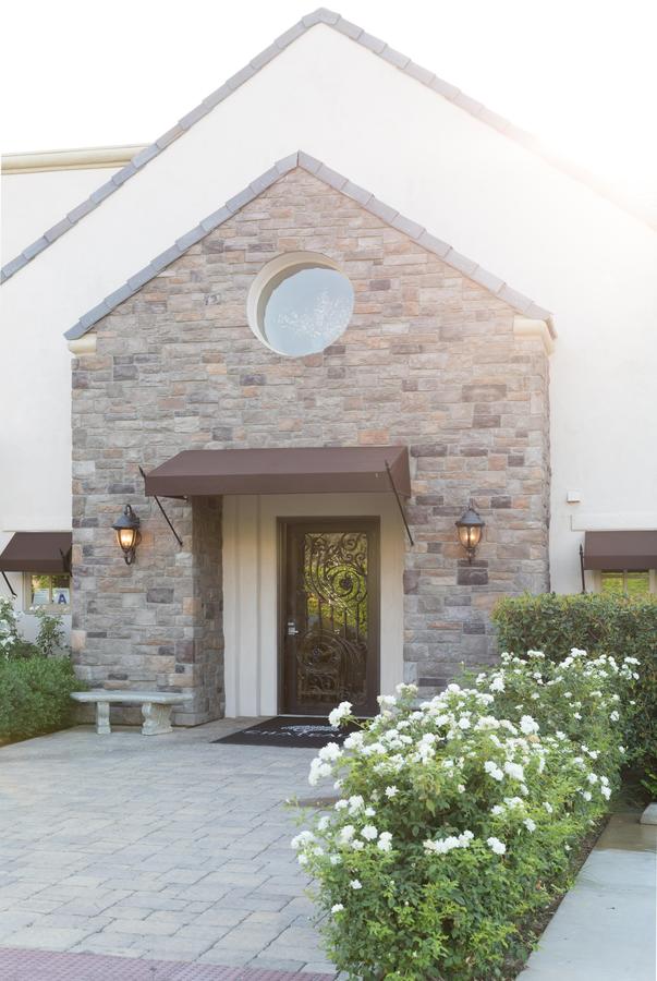 The Chateau At Lake La Quinta - thumb 14