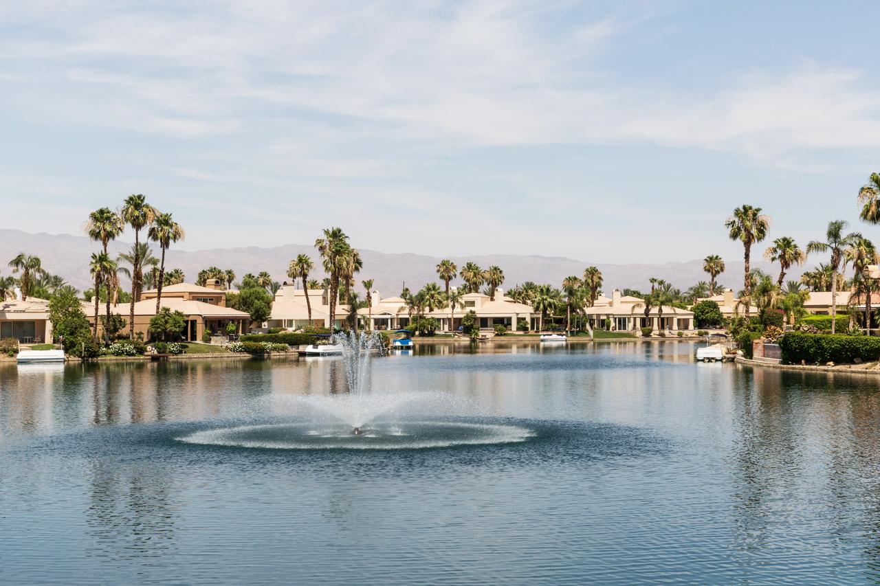 The Chateau At Lake La Quinta - thumb 6