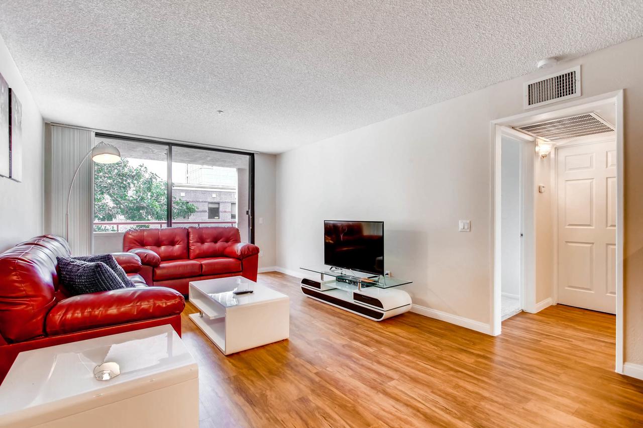 !!AMAZING!! 1 BR In City Center Close To Convention Center - thumb 0