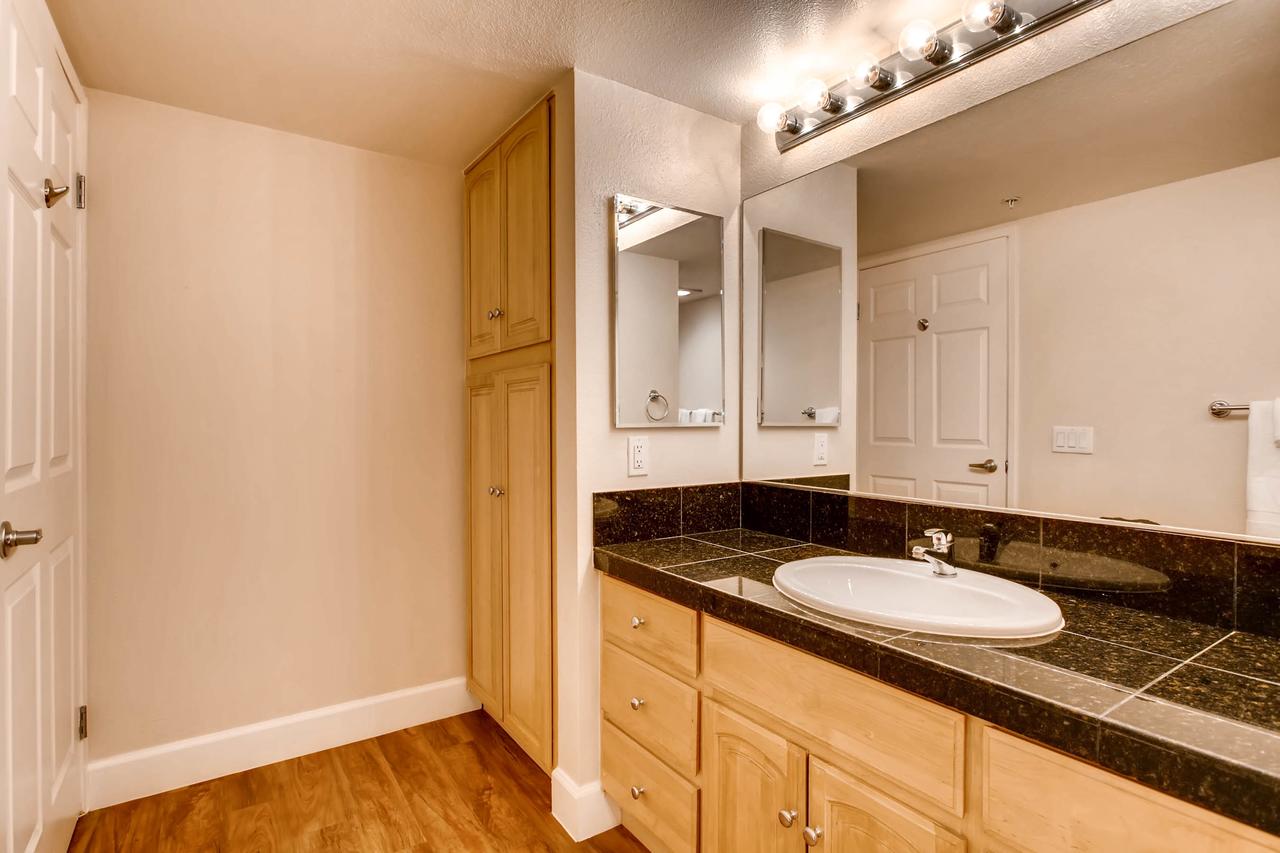 !!AMAZING!! 1 BR In City Center Close To Convention Center - thumb 8