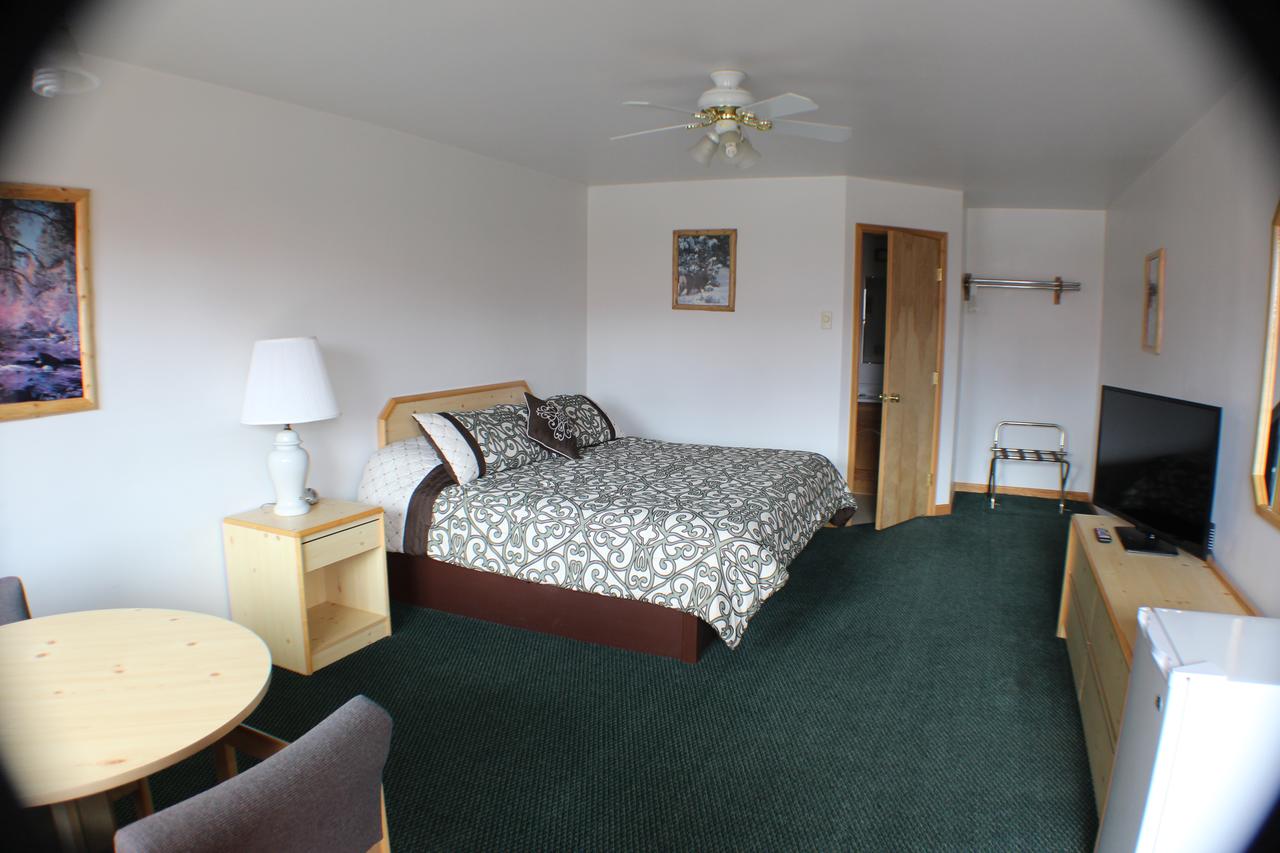 Lone Eagle Lodge - thumb 13