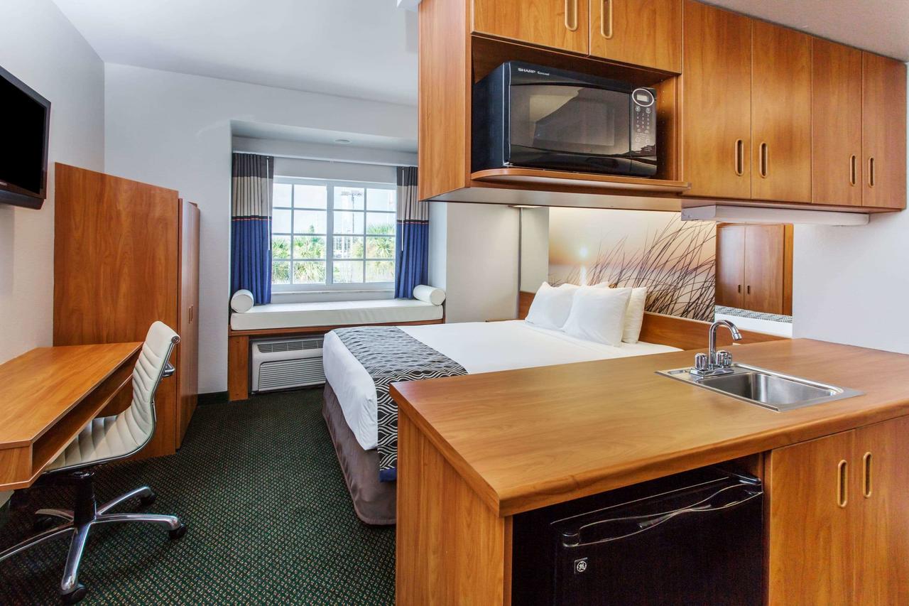Microtel Inn And Suites By Wyndham Port Charlotte - thumb 19
