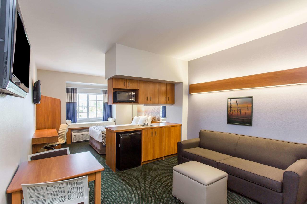 Microtel Inn And Suites By Wyndham Port Charlotte - thumb 23