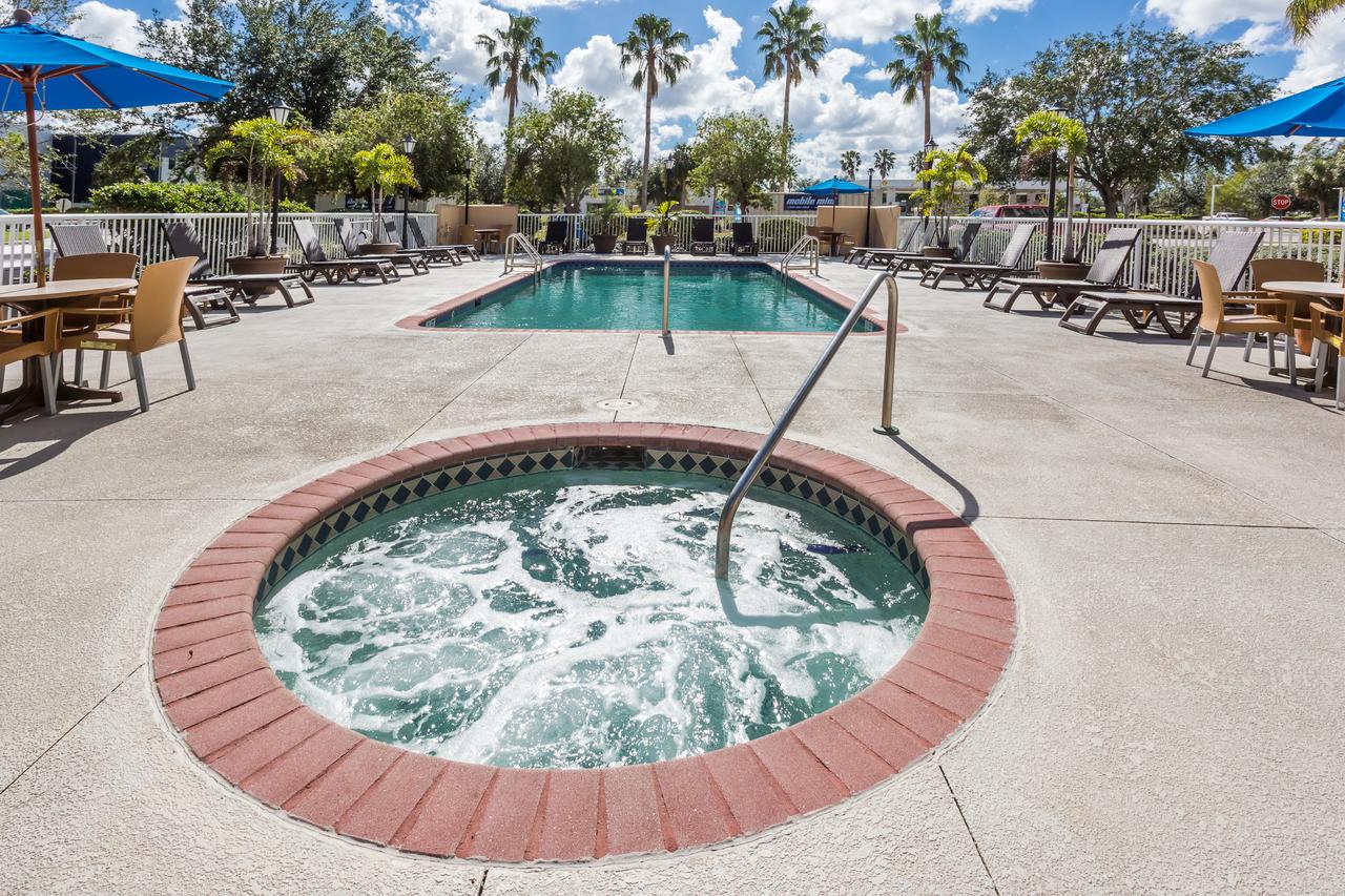 Baymont By Wyndham Fort Myers Airport - thumb 16