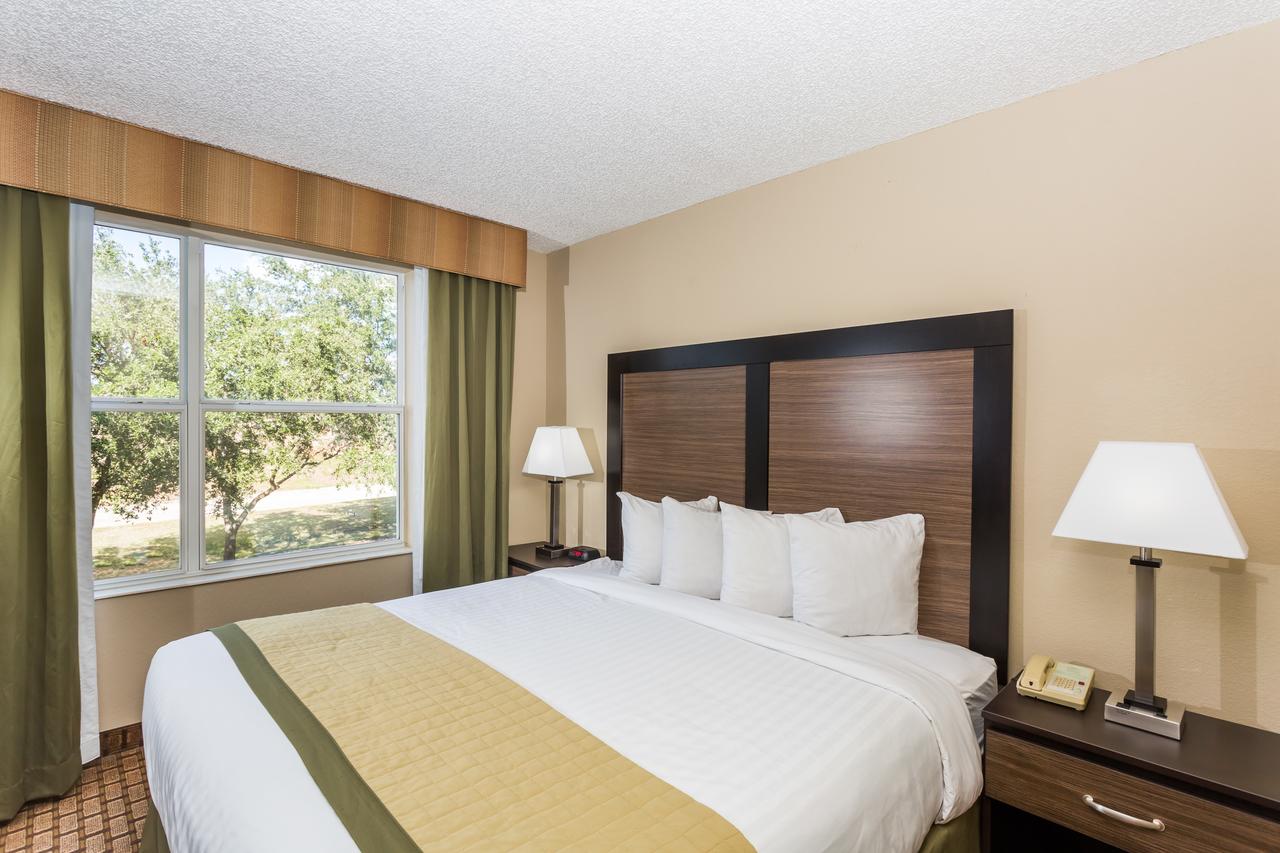 Baymont By Wyndham Fort Myers Airport - thumb 9