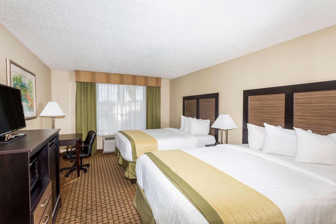 Baymont By Wyndham Fort Myers Airport - thumb 25