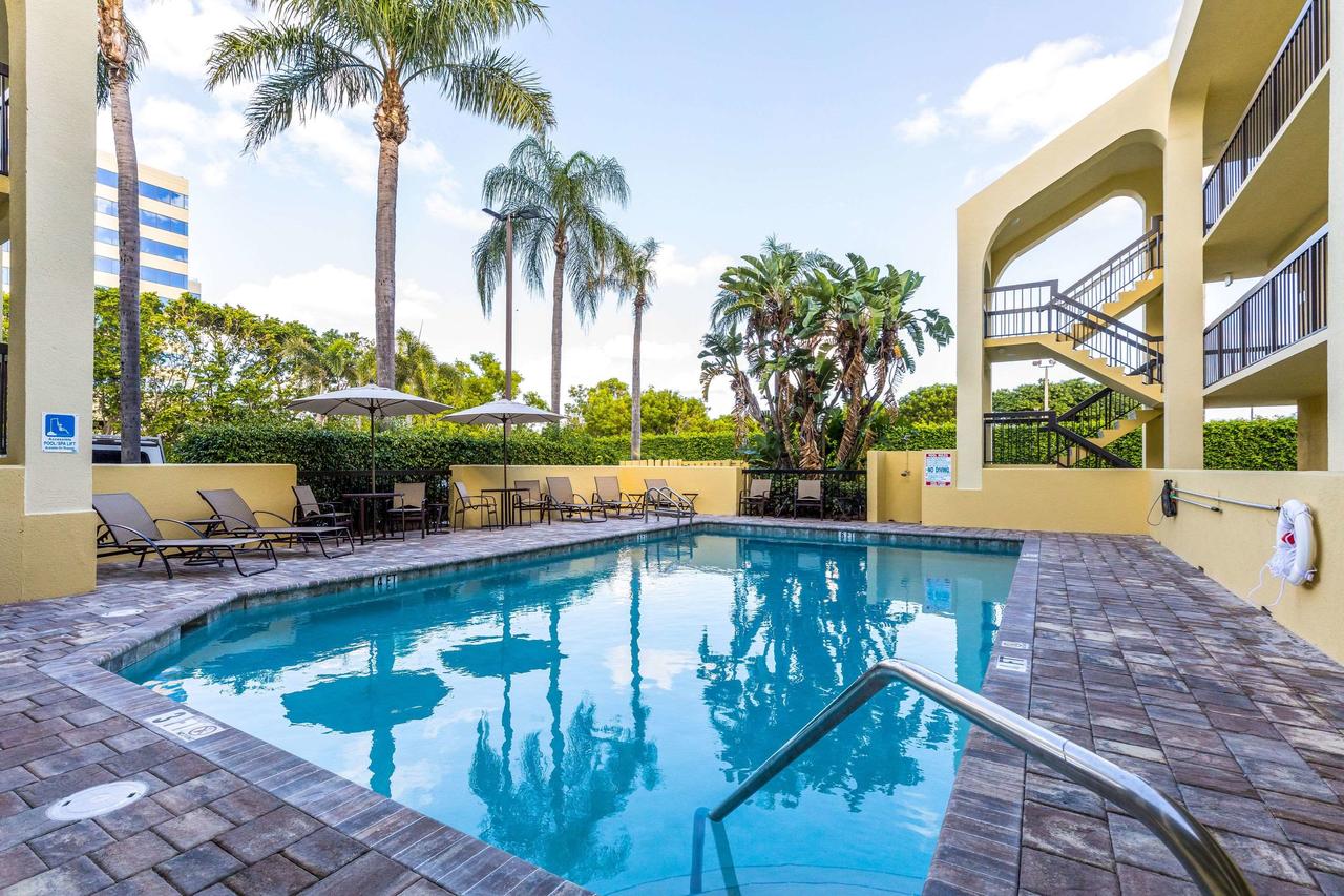 Quality Inn Palm Beach International Airport - thumb 7