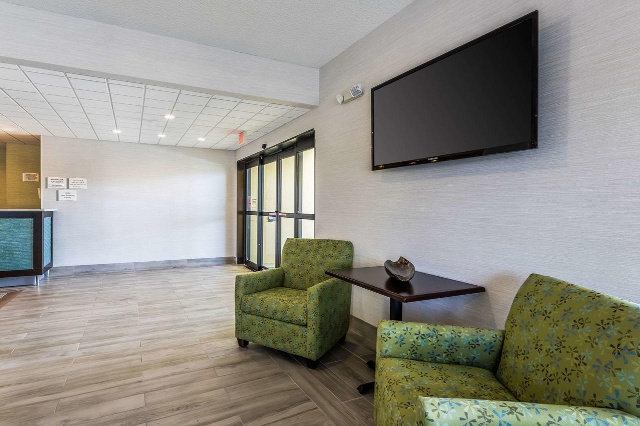 Quality Inn Palm Beach International Airport - thumb 9