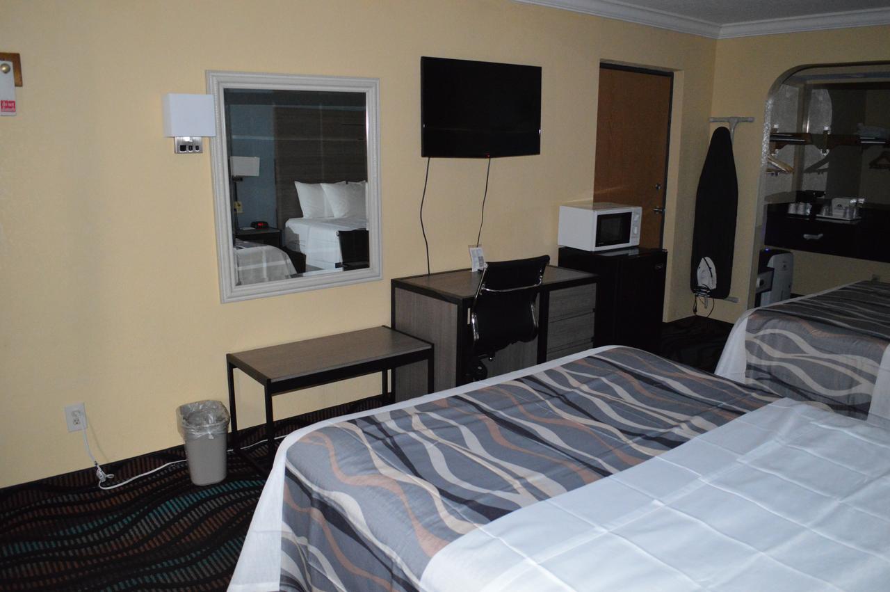 Americas Best Value Inn Fort Myers - thumb 35