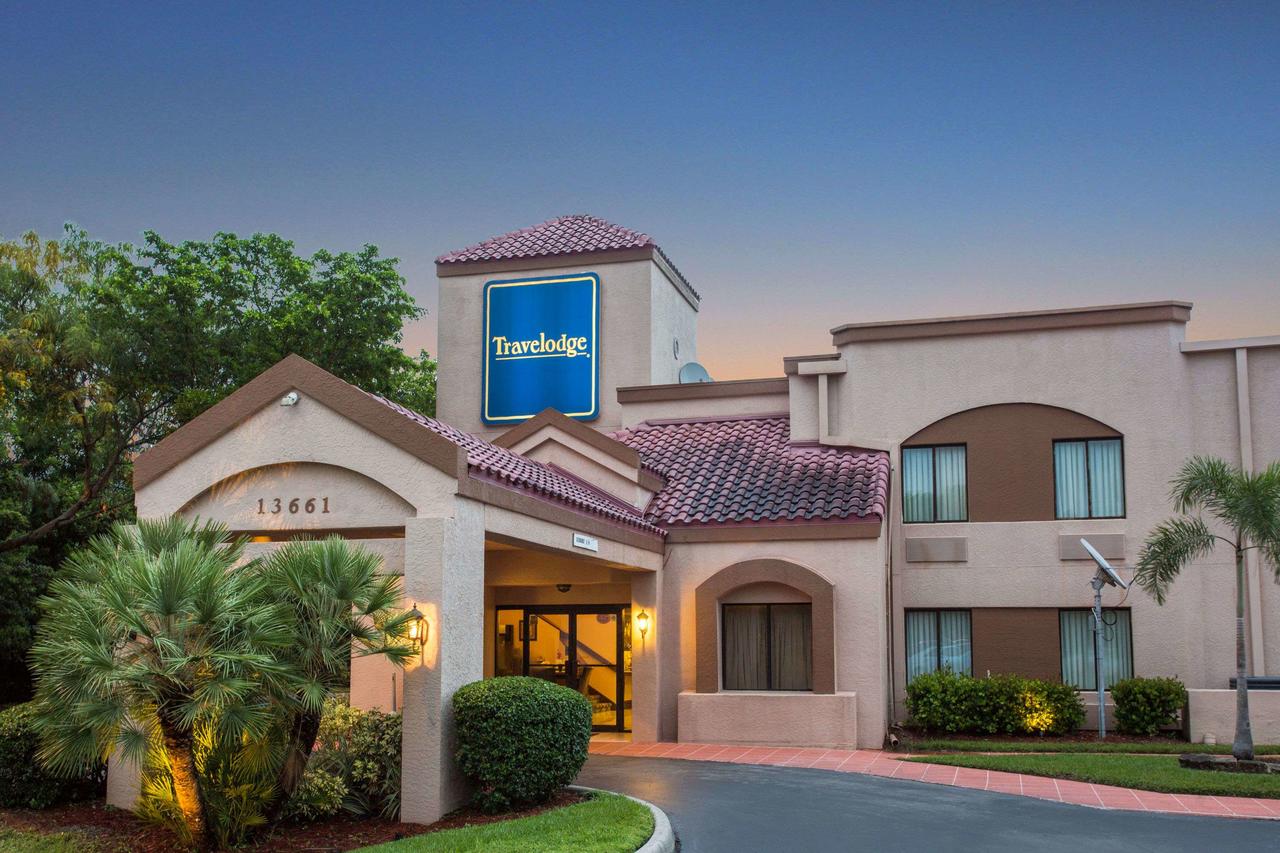 Travelodge By Wyndham Fort Myers Airport - thumb 0