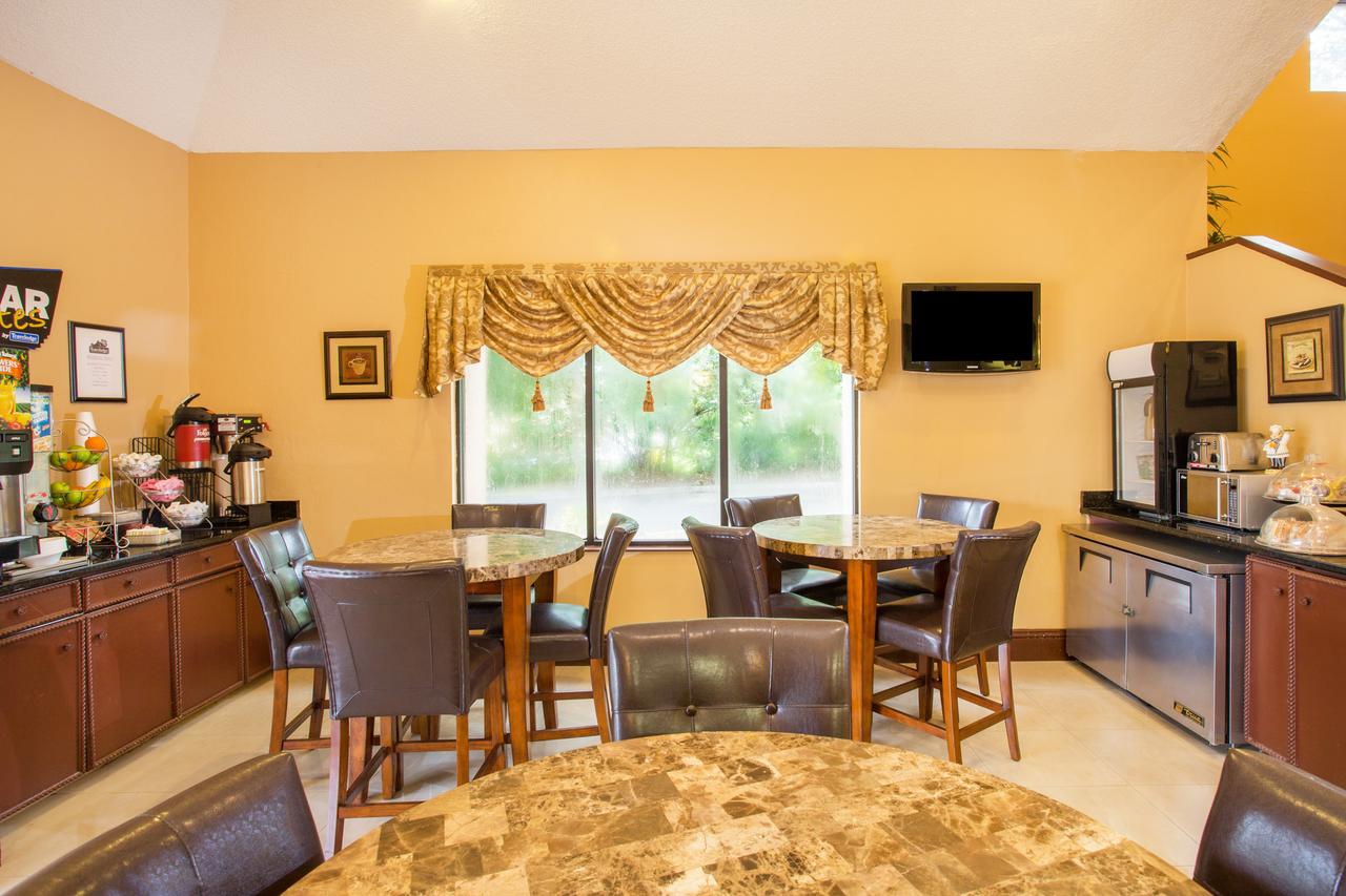 Travelodge By Wyndham Fort Myers Airport - thumb 1