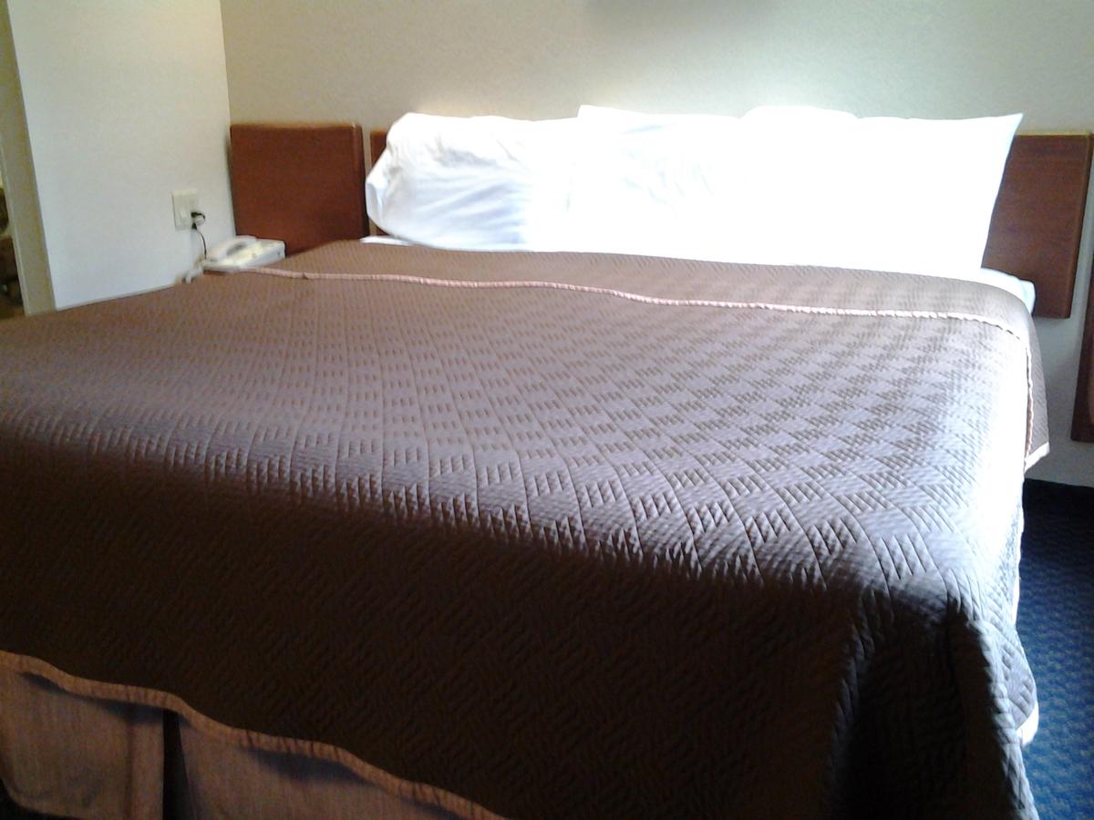 Travelodge By Wyndham Fort Myers Airport - thumb 20