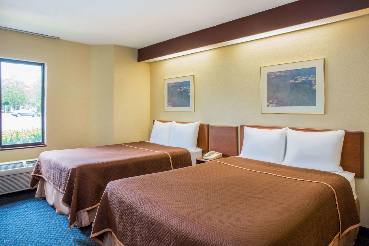 Travelodge By Wyndham Fort Myers Airport - thumb 6