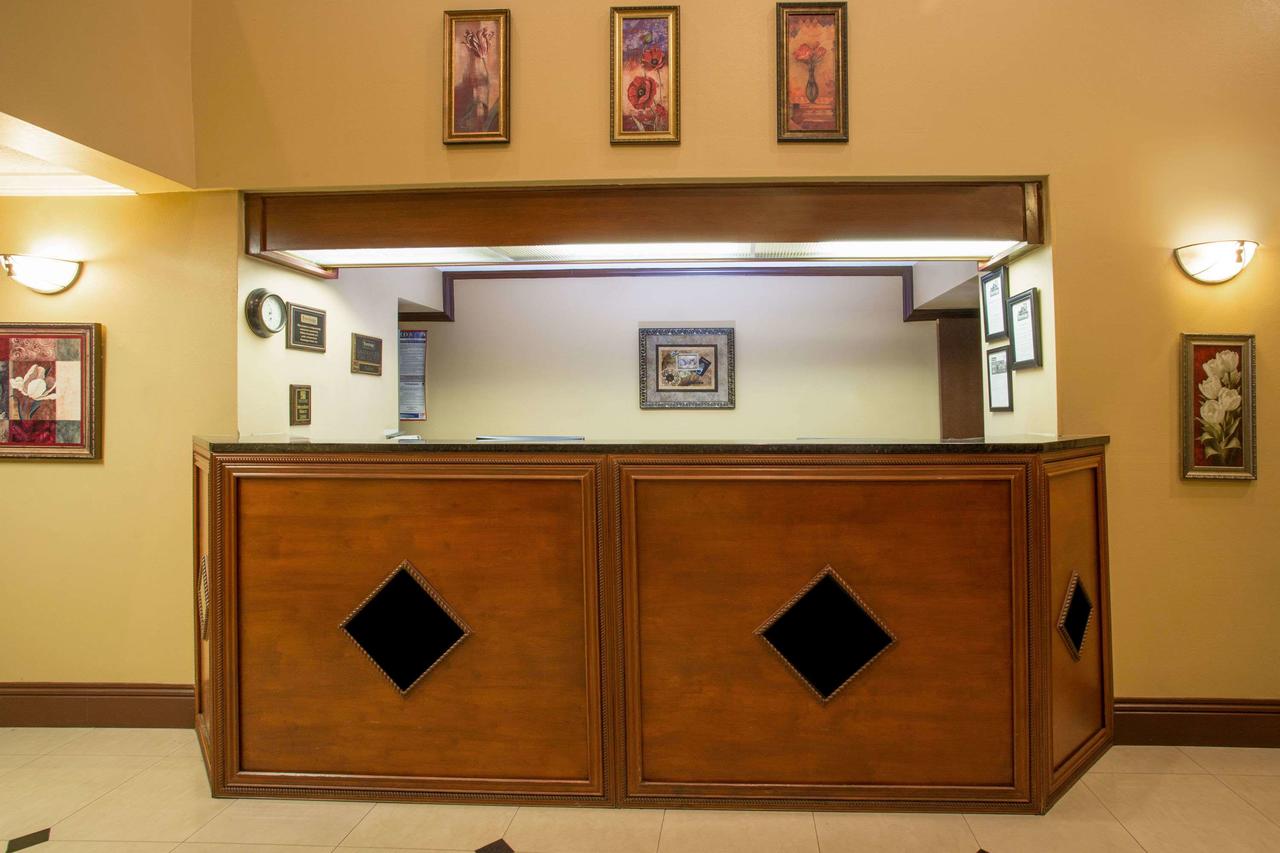 Travelodge By Wyndham Fort Myers Airport - thumb 5