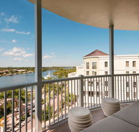 Wyndham Grand Jupiter at Harbourside Place - Accommodation Dallas