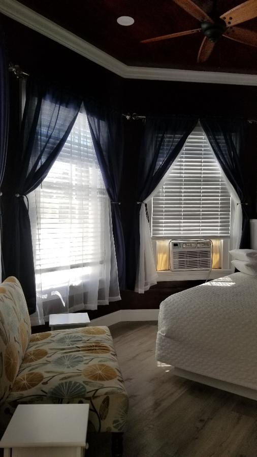 The Palms Hotel - thumb 18