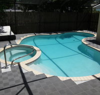 House with Pool - Accommodation Dallas