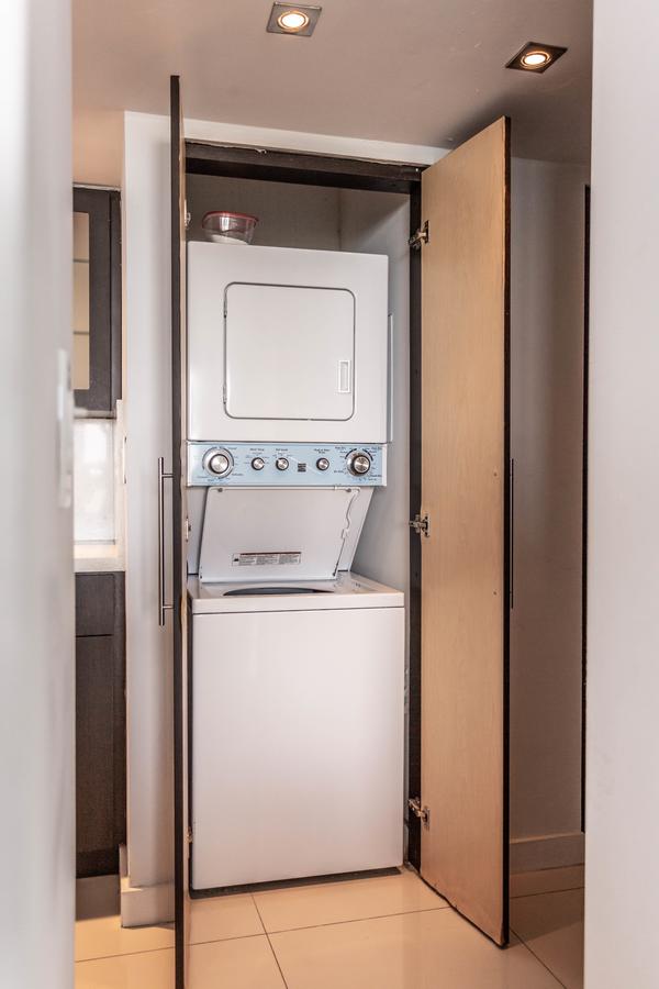 2 Bedroom Pearl In Downtown Miami - thumb 15