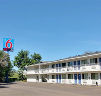 Motel 6 Bismarck - Accommodation Dallas